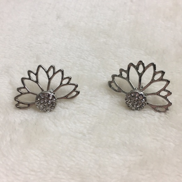 2x$15🍀Flower earrings silver earring flower lotus - Picture 2 of 4